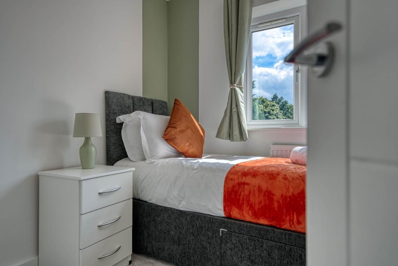 Luxurious Birmingham Home Private Parking Wifi - Near To Nec And Qeh Экстерьер фото